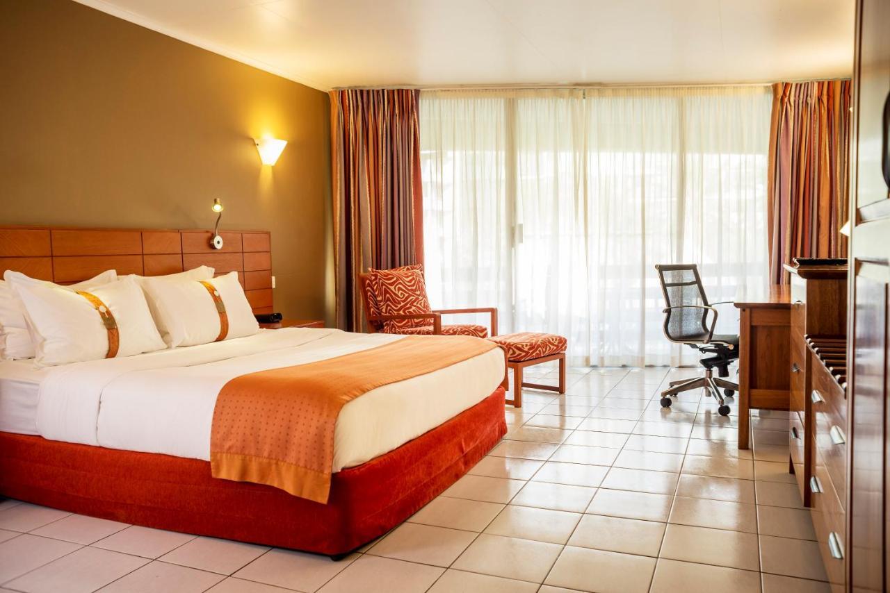 Holiday Inn & Suites Port Moresby By Ihg Екстериор снимка